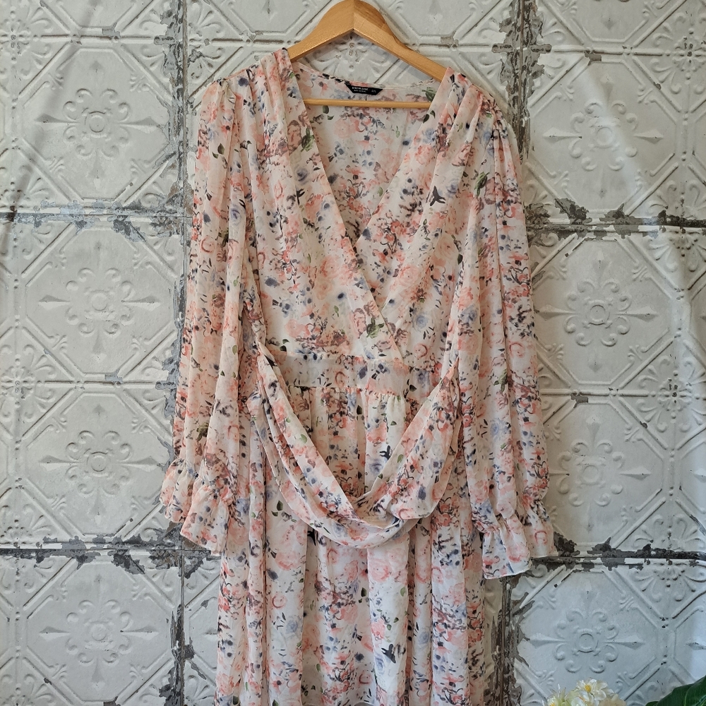 PLUS SIZE FLORAL PRINT FLOUNCE SLEEVE RUFFLE DRESS NWOT SIZE 4X - Picture 15 of 15